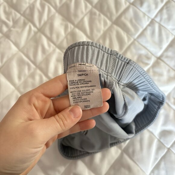 Under Armour Womens Size Small Gray Elastic Waist Play Up Shorts Running Loose - Picture 4 of 8